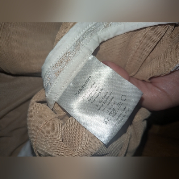 NWOT V. CHAPMAN THE GRETA DRESS IN WHITE CHANTILLY LACE - Picture 5 of 5